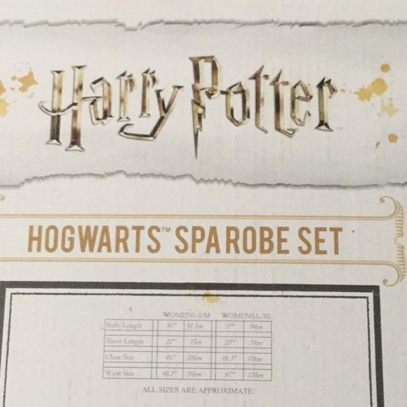 Hogwarts Spa Robe Set NIB🧙🏻‍♀️🧙🏻‍♂️ - Picture 7 of 7